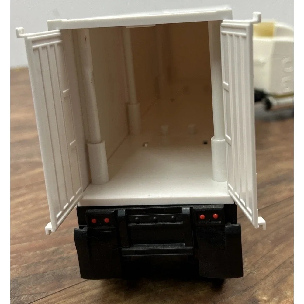 Diecast RARE Boley Peterbilt Pamida Store Semi Truck and‎ Trailer Plastic White